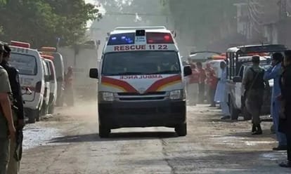 पाकिस्तान में भीषण सड़क हादसा, यात्री कोच बस से टकराई; 16 लोगों की मौत, कई घायल